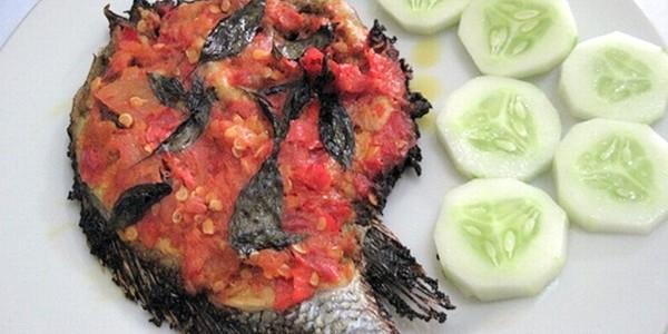 Bilendango Ikan Goreng Daun Pisang